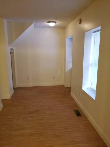 Main picture of 302 East Main Street - -0-