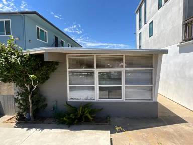 Main picture of 4437 Montalvo St