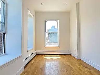 Main picture of 148 Bruckner Blvd