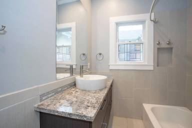 Main picture of 2224 24th St