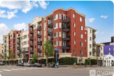 Main picture of 235 on Market