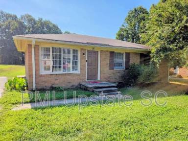 Main picture of 107 Old Farm Rd