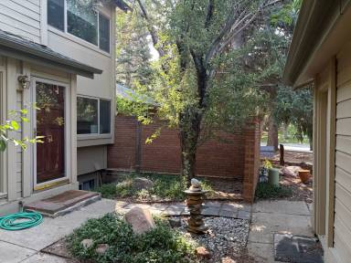 Main picture of 675 Poplar Ave