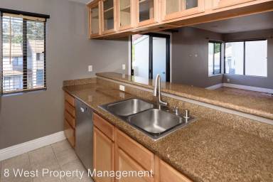 Main picture of Towne Villas Condos