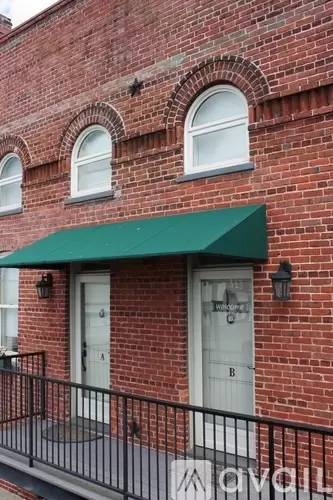 Main picture of 915 High St