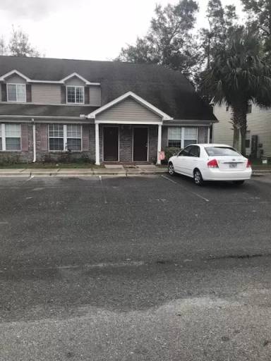 Main picture of 27 Guinevere Ln