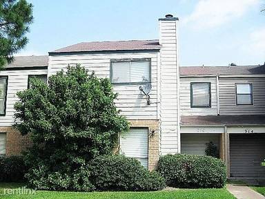 Main picture of 916 Navidad St