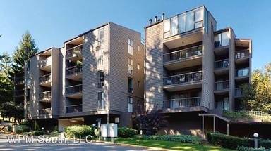 Main picture of 13680 NE 69th St