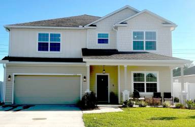 Main picture of 155 College St