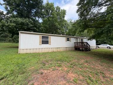 Main picture of 3245 Wilkesboro Hwy