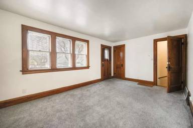 Main picture of 3148 N 39th St