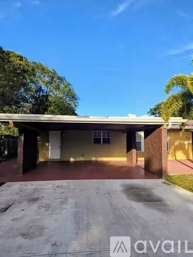 Main picture of 664 W Melrose Cir