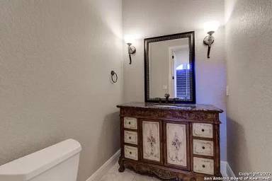 Main picture of 25 Stone Hill Ct