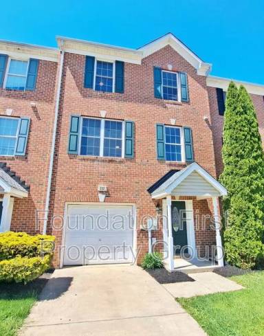 Main picture of 232 N Front St