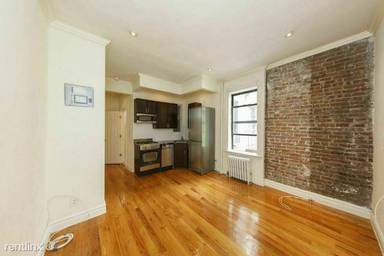 Main picture of 332 E 71st St