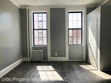 Main picture of 8 Saint Pauls Ave