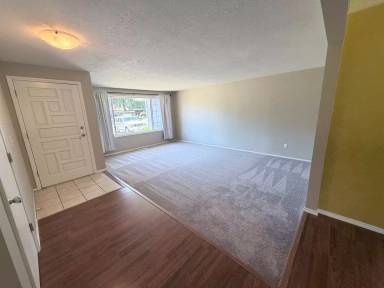 Main picture of 6388 Doral Dr SE