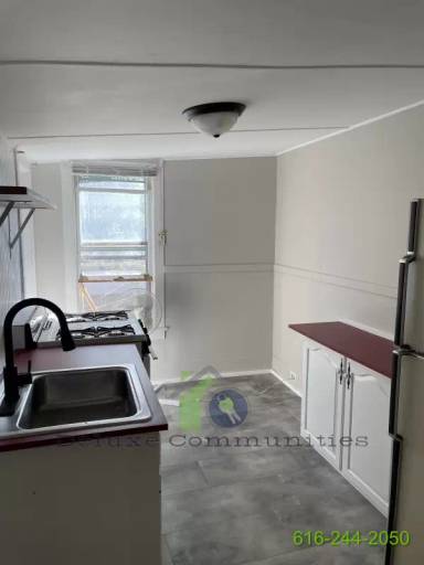 Main picture of 1312 Quarry Ave NW