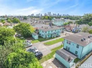 Main picture of 1325 Marigny St