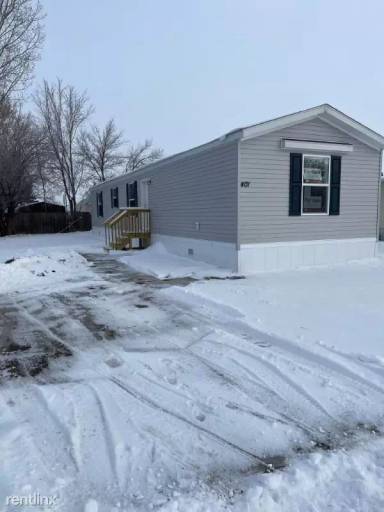 Main picture of 401 2nd Ave E