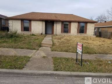 Main picture of 1005 Field Trail Dr