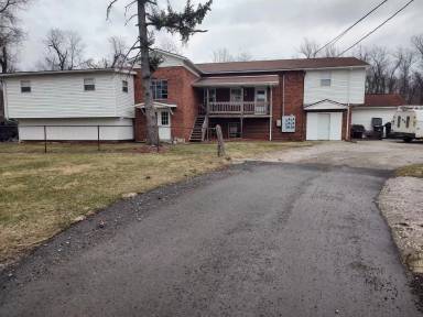 Main picture of 329 Monarch Rd