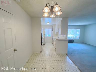 Main picture of 823 N Hudson Ave