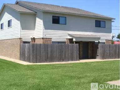 Main picture of 2819 Longmire Dr