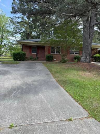 Main picture of 911 Phillips Rd