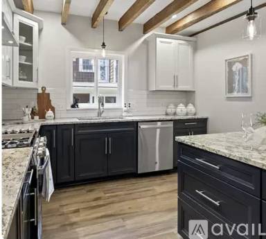Main picture of 52 Eagle St