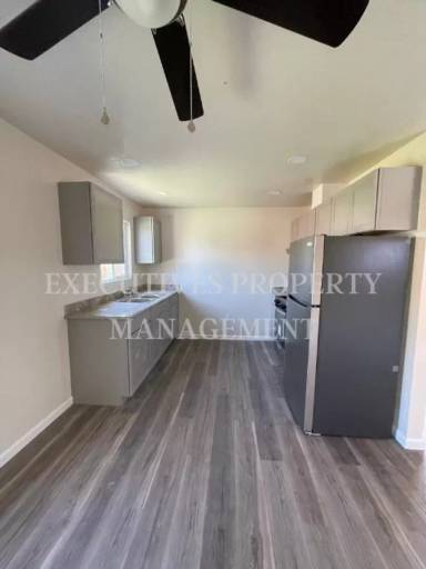 Main picture of 1662 Stretch Rd