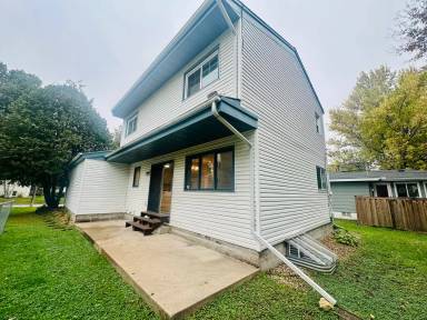 Main picture of 3615 McKinley St NE