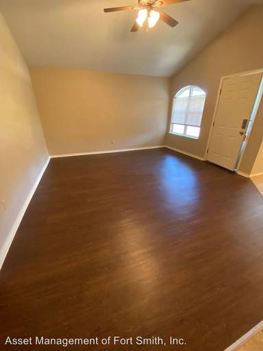 Main picture of 1001 Trenton Dr