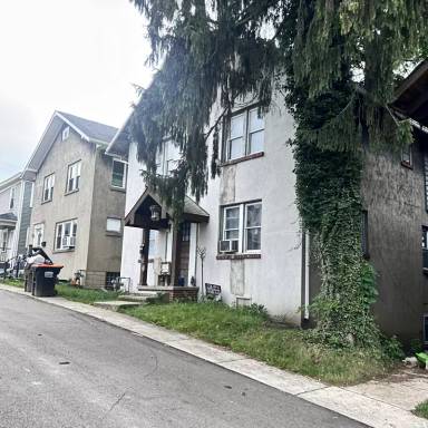 Main picture of 221 Mound St