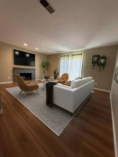 Main picture of 2041 Robin Dr