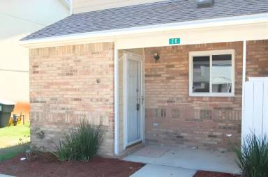 Main picture of 2 Cinderella Ln NW