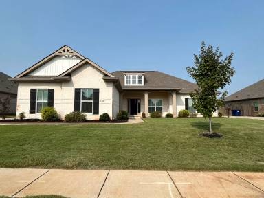 Main picture of 136 Rosemary Ayers Dr
