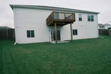 Main picture of 1075 Hazel Ln