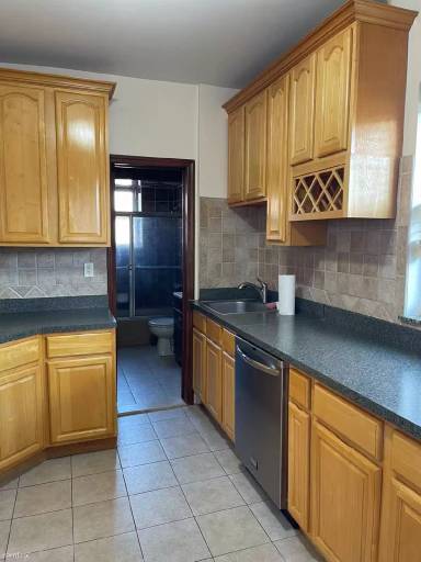 Main picture of 8685 17th Ave