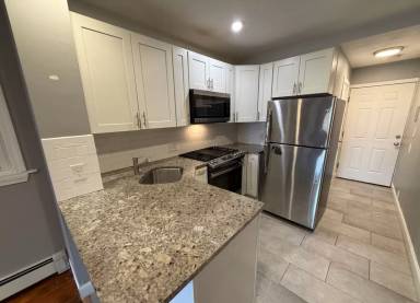 Main picture of 208 Maverick St