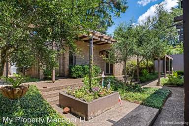 Main picture of 941 Stephenson St