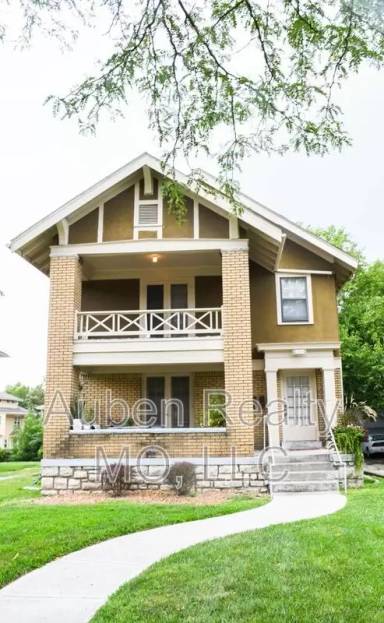 Main picture of 5400-5402 Harrison St