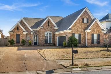 Main picture of 7182 Carriebrook Dr