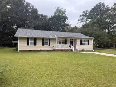 Main picture of 115 E Sherwood Dr