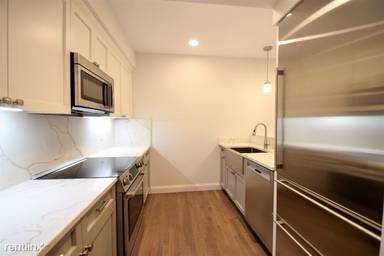 Main picture of 3 Greenway Ct