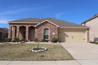 Main picture of 1416 Clayton Ln