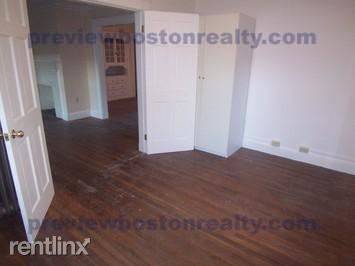 Main picture of 285 Foster St
