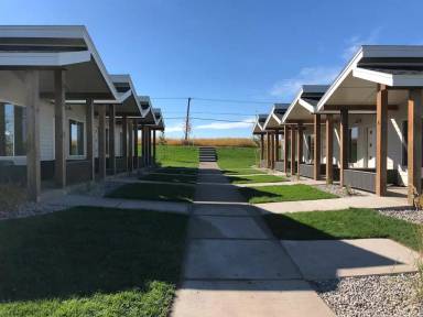 Main picture of 3263 Fen Way