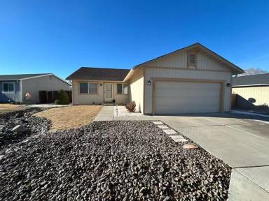Main picture of 13435 Mount Lassen St