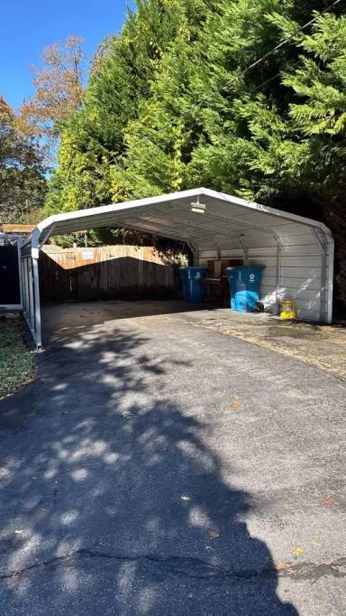 Main picture of 2831 21st St NE